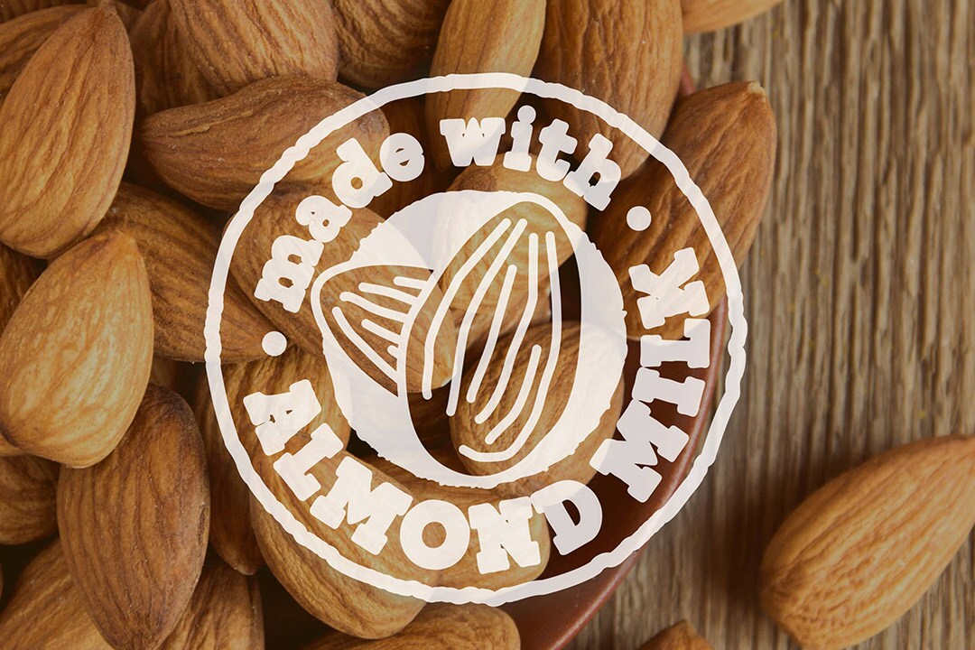 Immagine di una mandorla con logo Made with Almond Milk