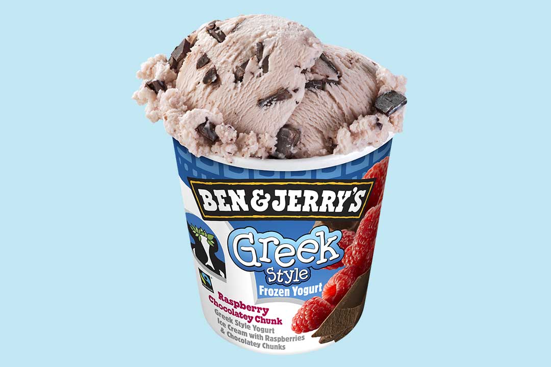 Un barattolo di gelato allo yogurt greco