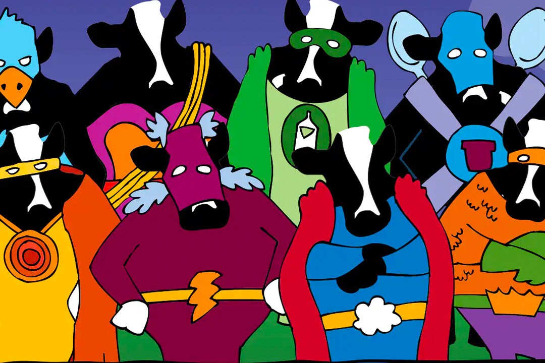 Mucche vestite con costumi da supereroe 